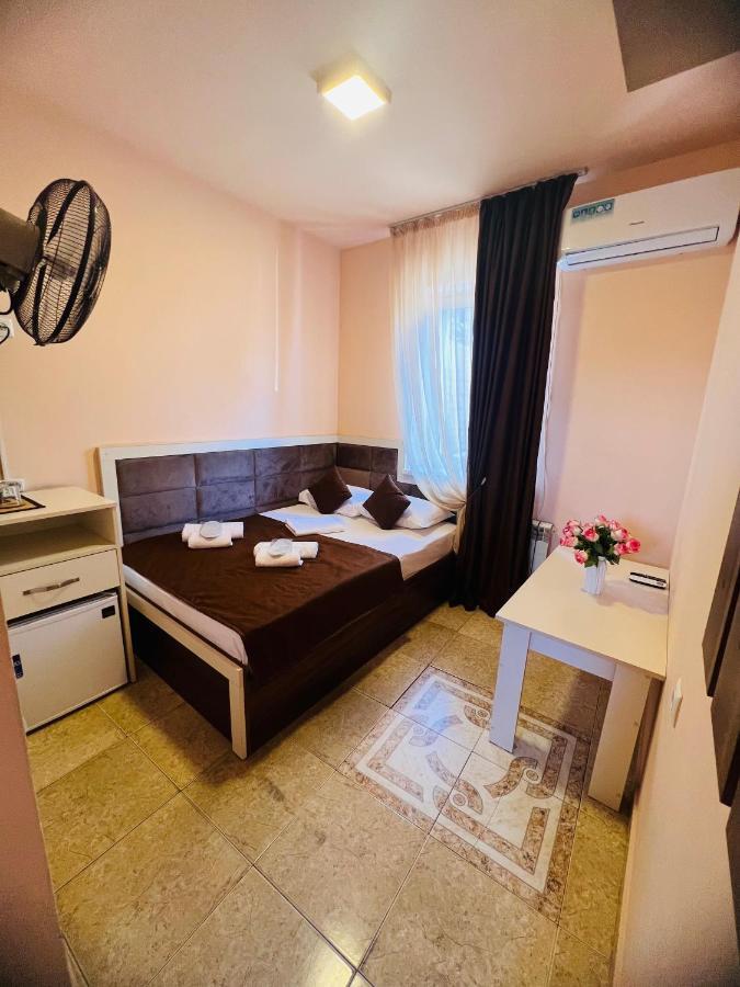 Marnar Hotel Yerevan Bagian luar foto