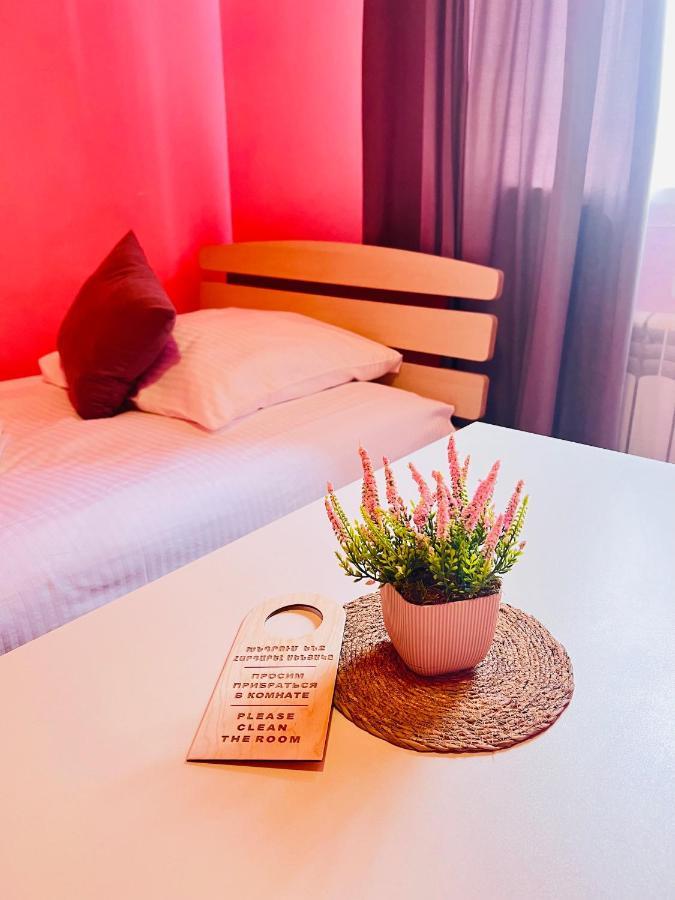 Marnar Hotel Yerevan Bagian luar foto