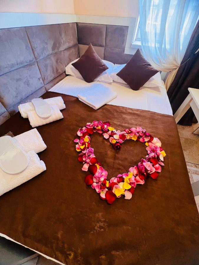 Marnar Hotel Yerevan Bagian luar foto
