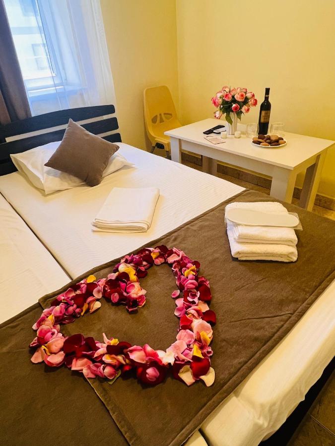 Marnar Hotel Yerevan Bagian luar foto