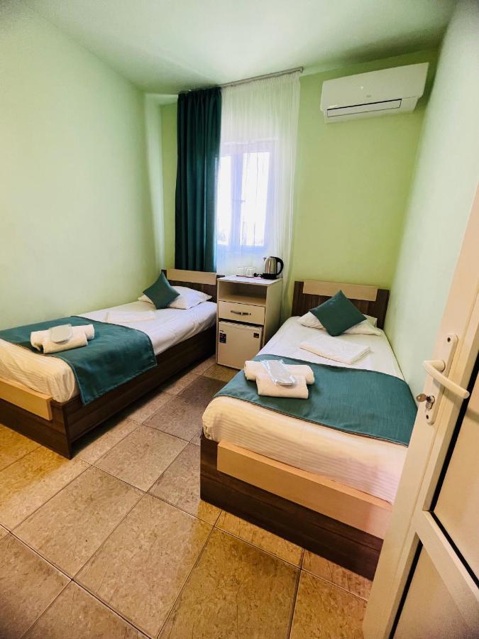 Marnar Hotel Yerevan Bagian luar foto