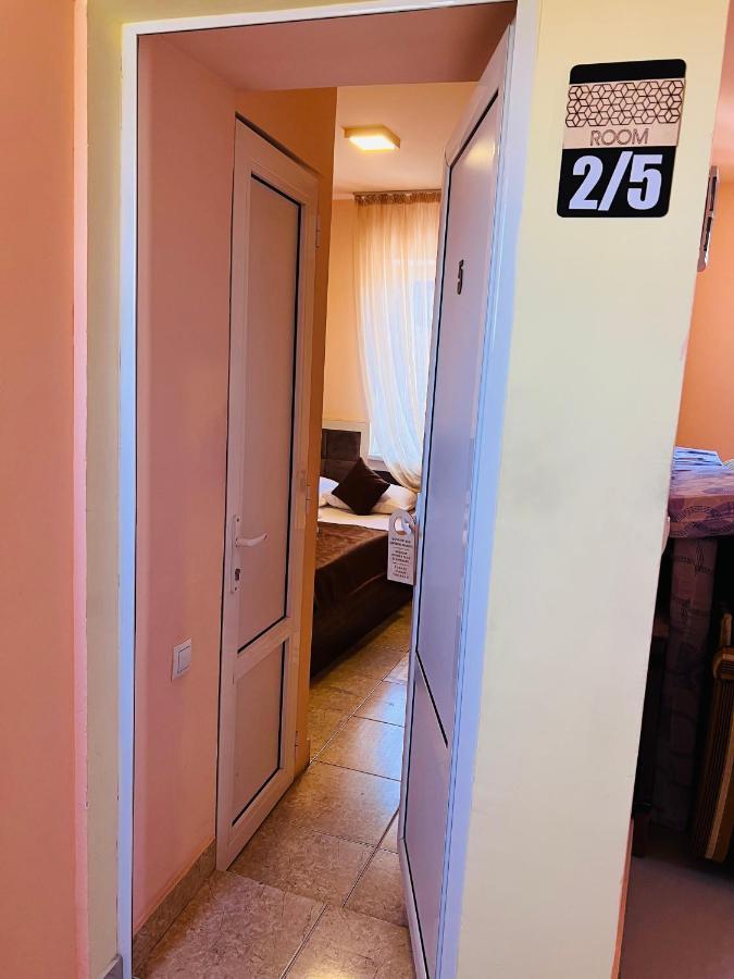 Marnar Hotel Yerevan Bagian luar foto