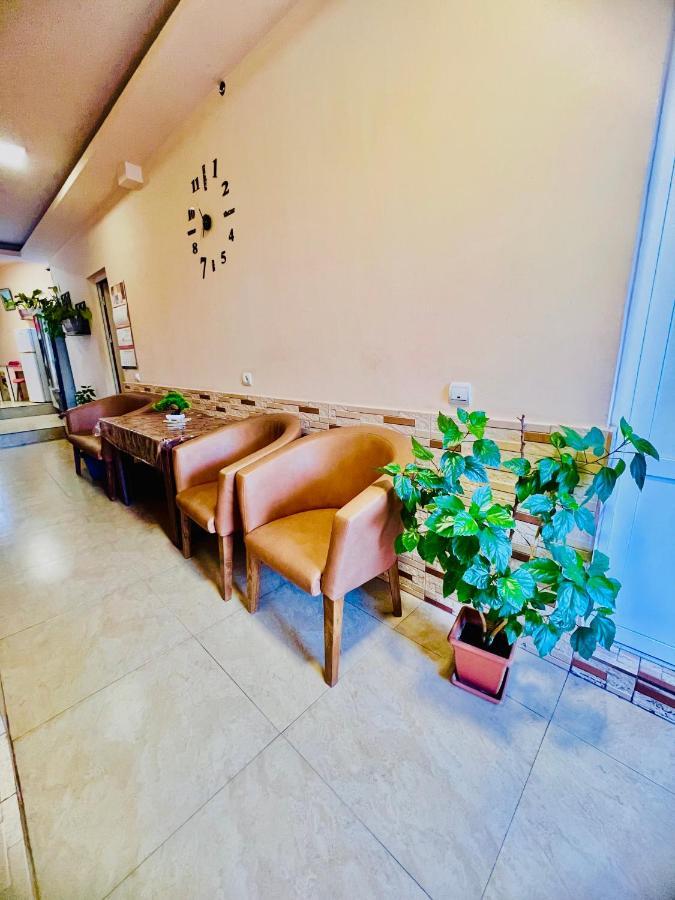 Marnar Hotel Yerevan Bagian luar foto