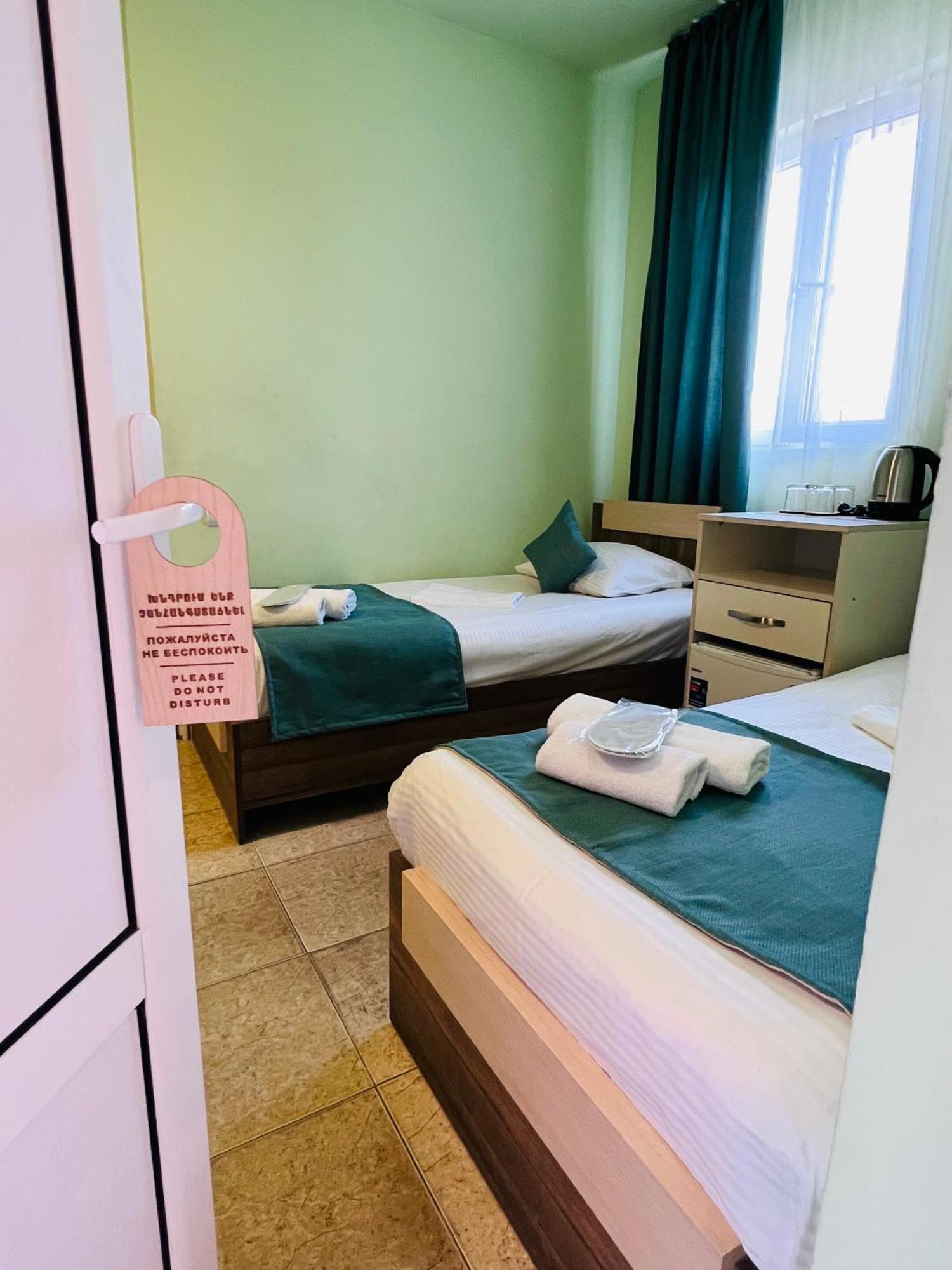 Marnar Hotel Yerevan Bagian luar foto